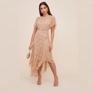NWOT ASTR The Label Flutter Sleeve Floral Dress In Mustard Size Medium